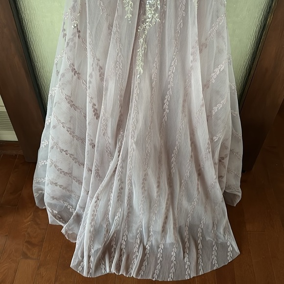 Mac Duggal EMBELLISHED SOFT TIE SLEEVELESS V NECK GOWN size 4 $798 - Picture 11 of 15